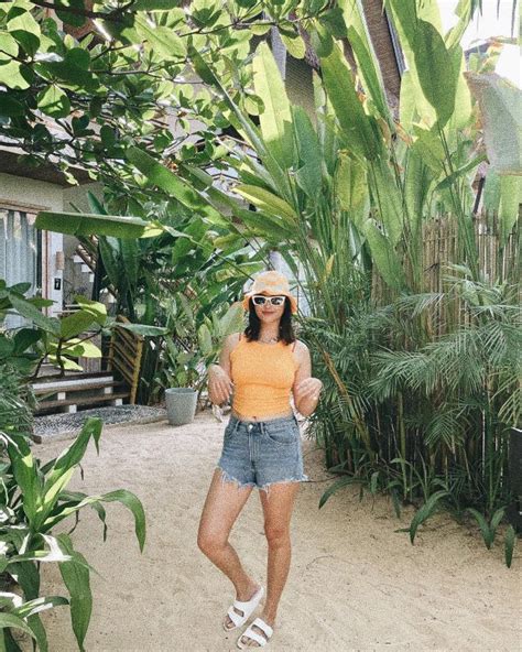 LOOK: Liza Soberano's Beach Outfits in Palawan .